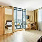 Emin Palace 3*