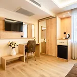 Emin Palace 3*