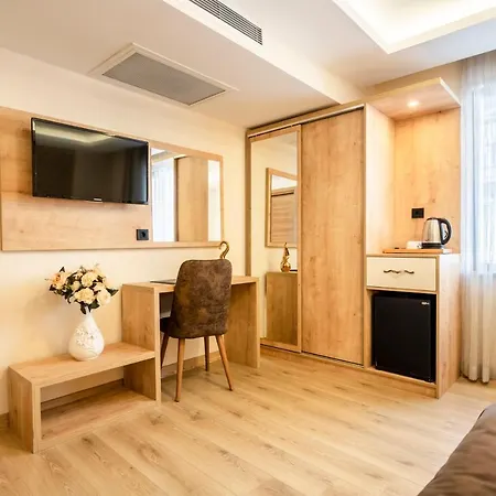 Emın Palace 3*
